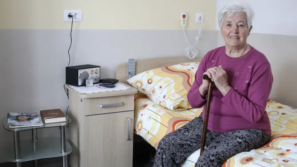 Ena od prvih dveh stanovalk doma je Marija Čehun, ki je s sobo in domom zelo zadovoljna.