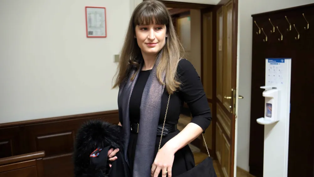 Klara Cvenkel- 23.01.2023 - sojenje zdravnici Klari Cvenkel, ki jo tožilstvo bremeni, da je pred petimi leti, ko je bila &scaron;e &scaron;tudentka, na maturantskem izletu na Krfu povzročila smrt iz malomarnosti. //FOTO: Tomaž Skale