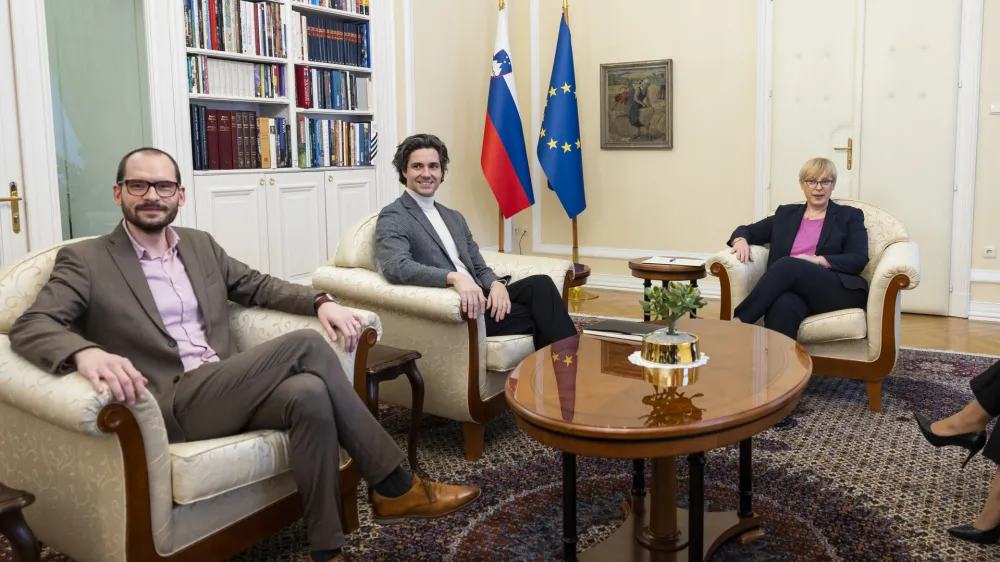 Ljubljana, predsedniska palaca.<br>Srecanje predsednice republike Natase Pirc Musar s predsednikom stranke Levica Luko Mescem in vodjo poslanske skupine Levica Matejem Tasnerjem Vatovcem.