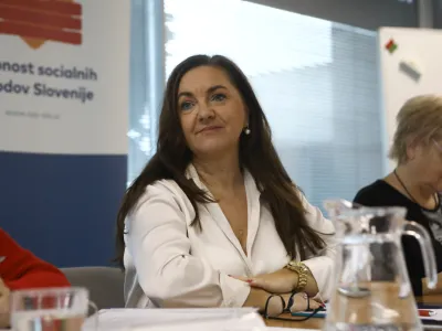 ¸Breda Božnik, predsednica Socialne zbornice Slovenije- 17.11.2022 – Skupnost socialnih zavodov Slovenije - predstavili stališče o noveli Zakona o dolgotrajni oskrbi, //FOTO: Luka Cjuha