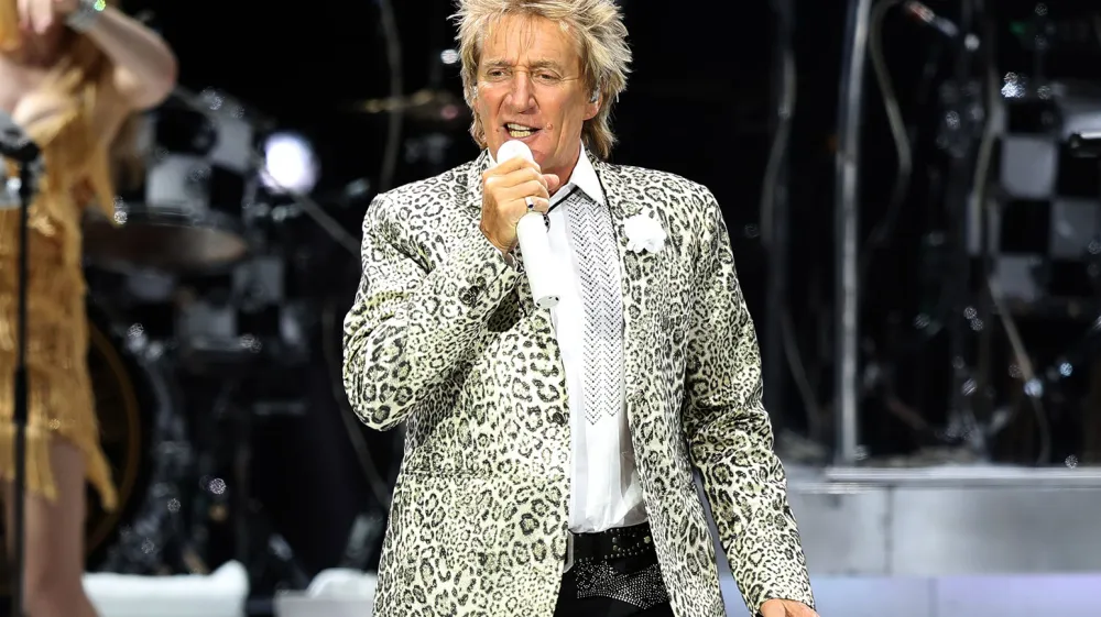 6/23/2016 - Rod Stewart performs at the Nottingham Motorpoint Arena. (Photo by PA Images/Sipa USA)