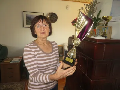 V svoji zbirki ima več kot 100 pokalov, medalje pa je že nehala &scaron;teti.&nbsp;