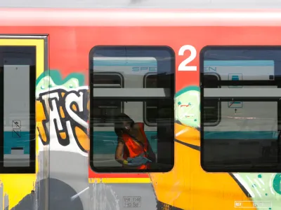 Vsedržavne vozovnice za javni potniški promet po ugodni ceni so se v drugih državah izkazale za pozitivno rešitev. Foto: Bojan Velikonja 