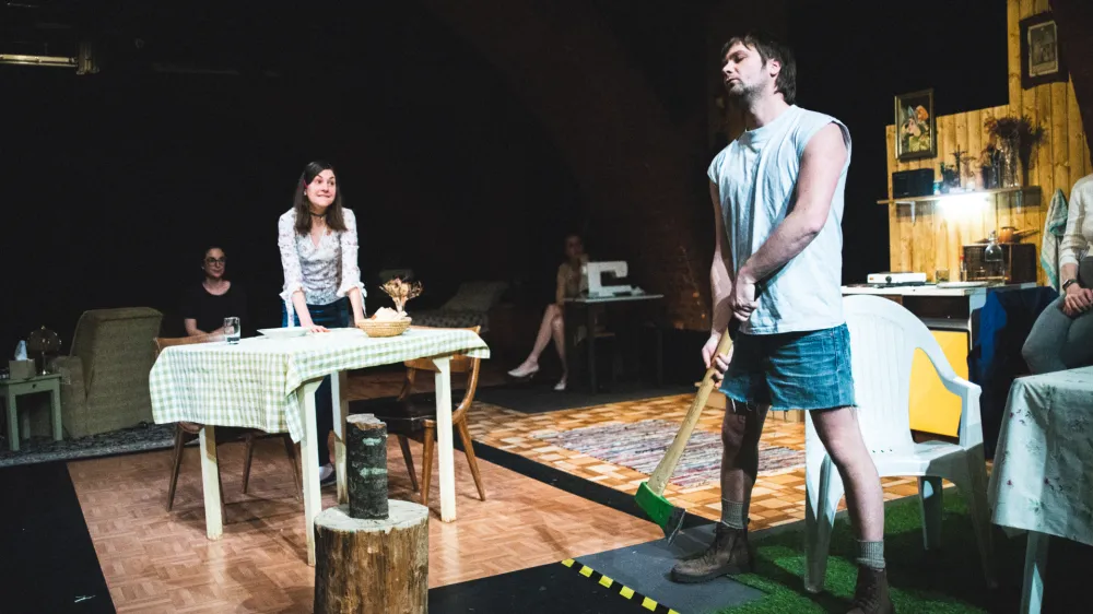 E. Jelinek: Ljubimki, Slovensko mladinsko gledali&scaron;če 2023