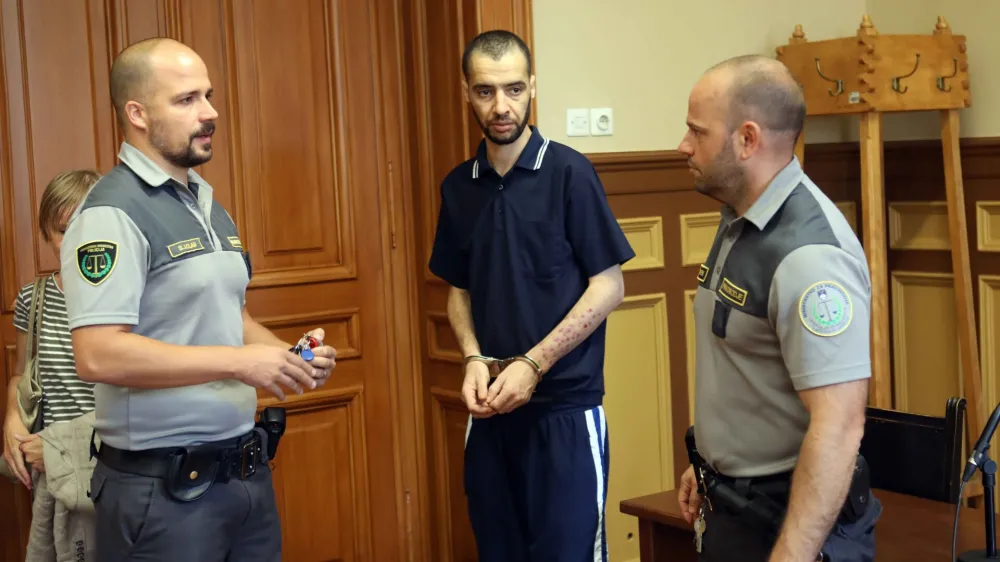 Fatah Rašid Adauri se bo očitno skliceval na duševne težave. 