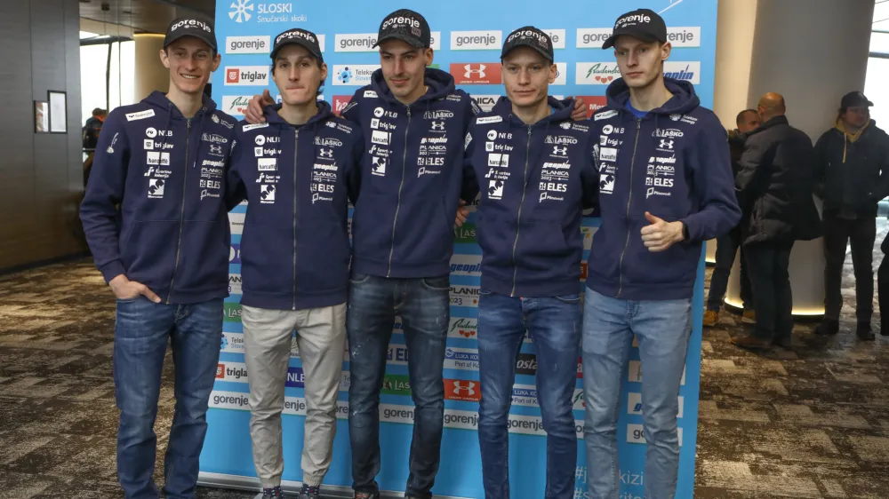  skakalci- 15.02.2023 &ndash; Smučarska zveza Slovenije (SZS) - mo&scaron;ka in ženska reprezentance v smučarskih skokih in smučarskih tekih za nastop na svetovnem prvenstvu v nordijskem smučanju Planica 2023 //FOTO: Luka Cjuha