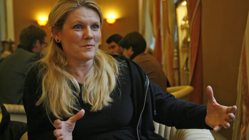 Karmina &Scaron;ilec, dirigentka in umetni&scaron;ki vodja zbora Carmina Slovenica 				//FOTO: Tomaž Skale