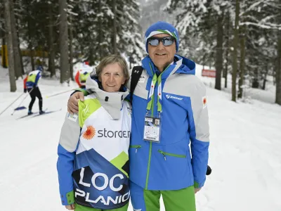 Zakonca Nevenka Beba in Jože Omerzu sta zaprisežena prostovoljca od olimpijskih iger v Sarajevu. Sodelovanje na plani&scaron;kem prvenstvu jima pomeni uresničitev dolgoletnih sanj.
