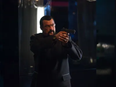 ﻿Plačanec: Odveza<br>Mercenary: Absolution, ameriška akcijska avantura, 2015. Igrata Steven Seagal, Byron Mann