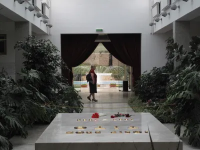 ﻿grob Josip Broz - TITO<br><br><br>- 3.11.2013 BEOGRAD - Hiša cvetja - mavzolej nekdanjega predsednika SFRJ Josipa Broza Tita na Dedinjah kjer so 26.10.2013 pokopali Jovanko Broz,<br><br> <br> //FOTO: Luka Cjuha