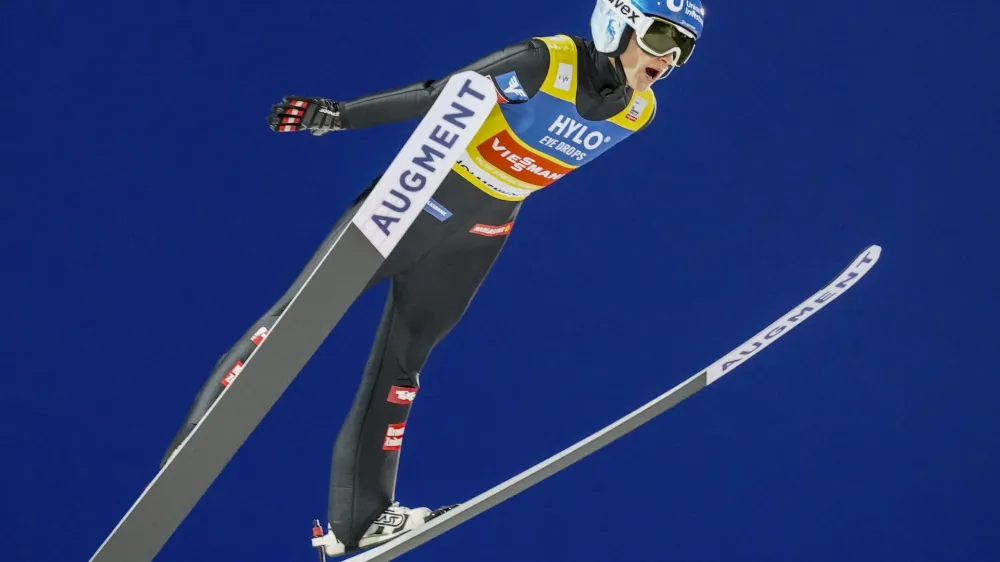 Avstrijka Eva Pinkelnig je najbolj&scaron;a skakalka leto&scaron;nje sezone.