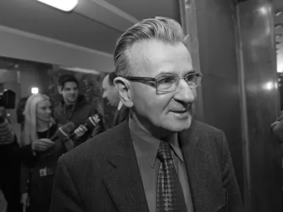 Miran Potr (SD)<br><br><br>- Odbor DZ za zunanjo politiko - 8. nujna seja na kateri so obravnavali zahtevo poslanske skupine SLS za sklic nujne seje odbora ter se seznanili z informacijo o uradnem januarskem obisku predsednika republike Danila Trka na palestinskih ozemljih;<br><br><br>/FOTO: Luka Cjuha<br>OPOMBA: ZA OBJAVO V ASOPISU DNEVNIK