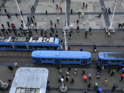 - 15.02.2016 - Hrva&scaron;ka - Zagreb - Trg bana Josipa Jelačića - tramvaj   //FOTO: Jaka Gasar