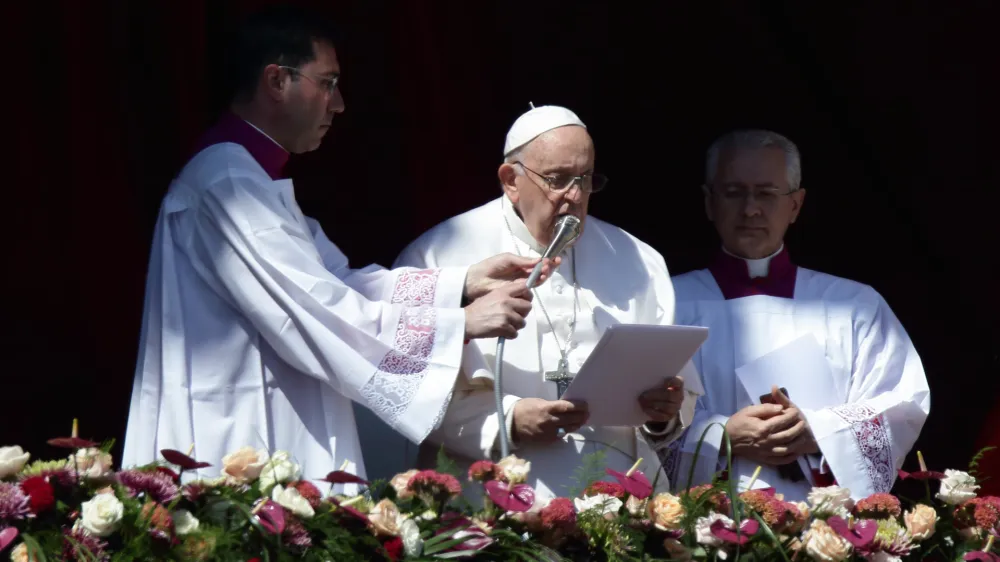 09 April 2023, Vatican, Vatican City: Pope Francis celebrates the Easter Mass in St. Peter's Square at the Vatican. Photo: Evandro Inetti/ZUMA Press Wire/dpa