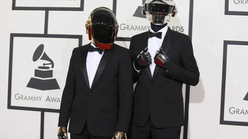 ﻿Daft Punk arrive at the 56th annual Grammy Awards in Los Angeles, California January 26, 2014.   REUTERS/Danny Moloshok (UNITED STATES - Tags: ENTERTAINMENT)  (GRAMMYS-ARRIVALS)