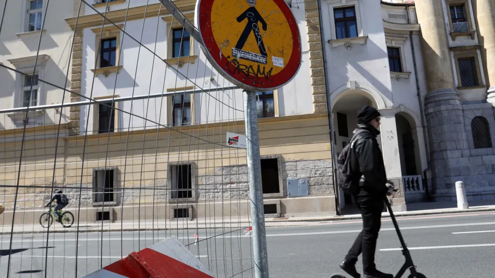 Po&scaron;kodbe ponesrečenih voznikov e-skirojev so veliko huj&scaron;e od kolesarskih in motorističnih.