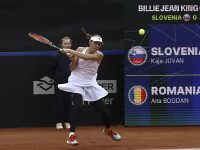 Kaja Juvan- 14.04.2023 &ndash; Tenis center Bonifika Koper &ndash; tenis ženske - Slovenija: Romunija, pokal Billie Jean King, play-off za zaključni turnir: //FOTO: Luka Cjuha