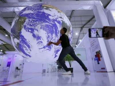 Podnebne spremembe bodo osrednja tema letošnjega Dneva Afrike. S to tematiko bi kot eno svojih prednostnih nalog Slovenija želela nadaljevati tudi med morebitnim članstvom v varnostnem svetu OZN med letoma 2024 in 2025. 