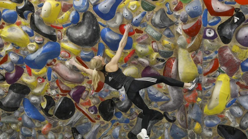 &scaron;portna plezalka Janja Garnbret, - 06.04.2023 - Plezalni center Verd na Vrhniki - trening Janje Garnbret, najbolj&scaron;e &scaron;portne plezalke na svetu, //FOTO: Luka Cjuha