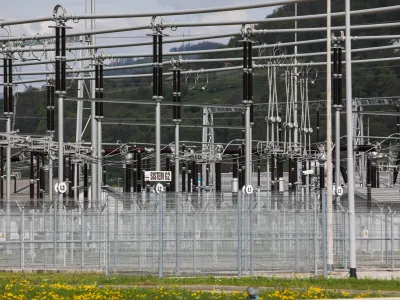 Predvidena poraba električne energije v Sloveniji se bo do leta 2045 glede na današnjo podvojila, hkrati bosta do tedaj iz sistema izklopljeni celo do dve tretjini sedanjih proizvodnih enot.