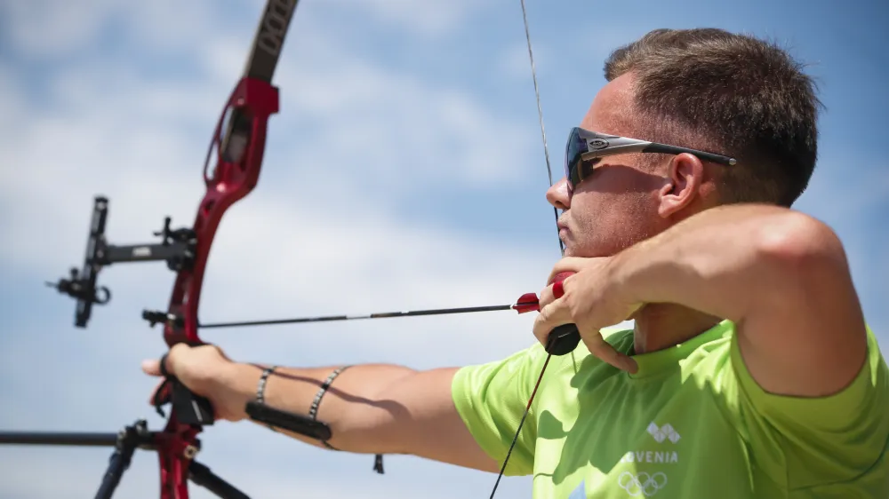 Japonska, Tokio.<br>OI Tokio 2020.<br>Lokostrelstvo, posamicno, moski, kvalifikacije.<br>Slovenski lokostrelec Ziga Ravnikar.