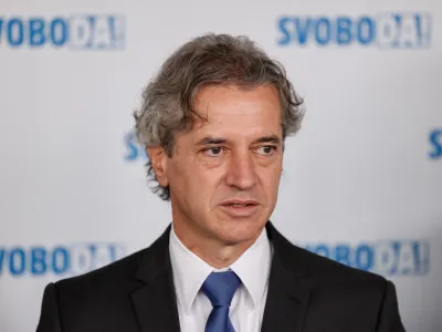 Maribor, Univerzitetni sportni center Leona Stuklja.<br>Redni kongres stranke Gibanje Svoboda.<br>Izjava predsednika stranke Roberta Goloba.