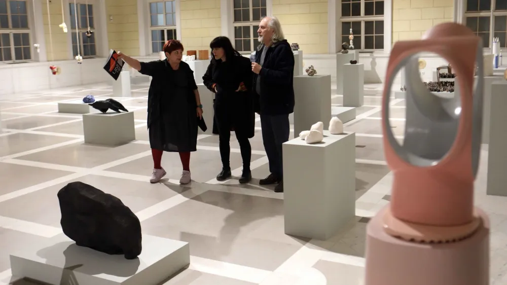 - 15.05.2023 - Narodni muzej Slovenije - V. Mednarodni trienale keramike UNICUM 2023, predstavitev sodobne umetni&scaron;ke keramike v slovenskem in mednarodnem prostoru - - Mednarodni razstavni projekt Keramika danes - //FOTO: Tomaž Skale