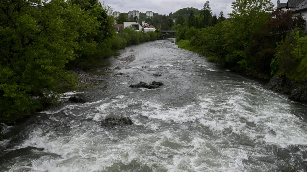 - 16.05.2023 - &Scaron;kofja Loka &ndash; protipoplavna ureditev na Poljanski Sori od Pu&scaron;tala do sotočja Poljanske in Sel&scaron;ke Sore do Suhe //FOTO: Nik Erik Neubauer