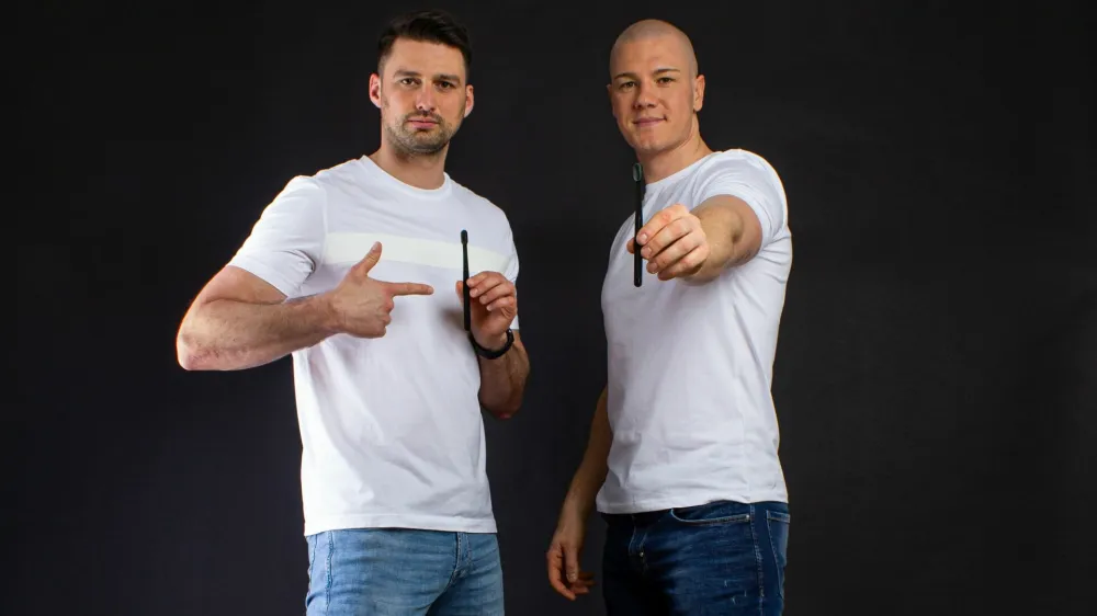 Jan Habat in Domen Nemanič sta razvila okolju prijazno zobno &scaron;četko. 