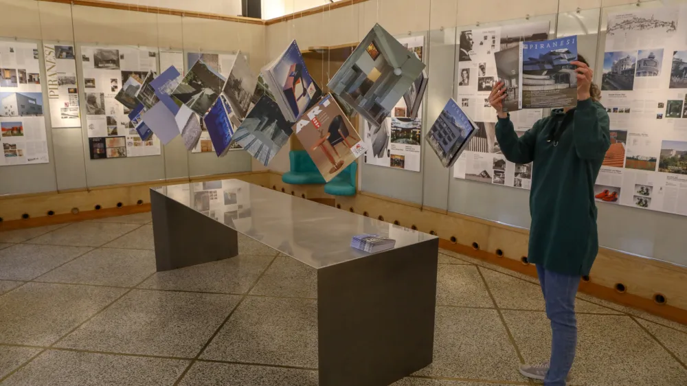 - 08.11.2022 - Galerija Dessa – razstava Piranesi 30: 30 let arhitekturne revije Piranesi, //FOTO: Luka Cjuha