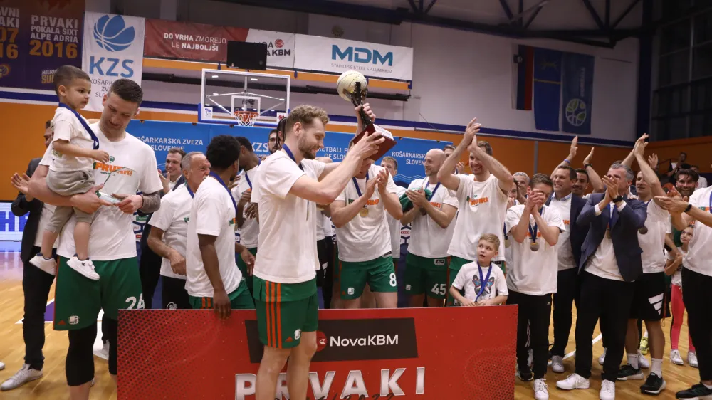 Košarkarji Cedevite Olimpije so osvojili nov naslov državnega prvaka <br><br><br>- 31.05.2022 – košarka - Helios Suns - Cedevita Olimpija, liga Nove KBM, finale, 3. tekma:<br><br><br>//FOTO: Luka Cjuha<br>