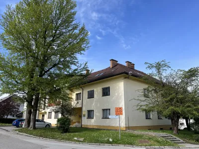 Pisarna lokalne blaginje na Gubčevi ulici 15 na Grmu je odprta ob ponedeljkih, sredah in petkih.