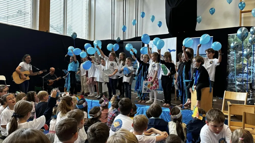 Podvodni greben za vzgojo mladic 