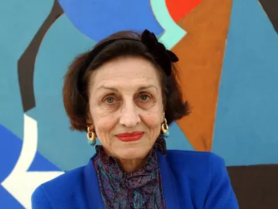 FILED - 18 September 2003, Chemnitz: Painter and writer Francoise Gilot stands in front of her painting "Night Sky" from 1999 in the art collections in Chemnitz. The painter and long-time companion of the artist Pablo Picasso, Francoise Gilot, is dead, US media reported. Photo: Wolfgang Thieme/dpa-Zentralbild/dpa