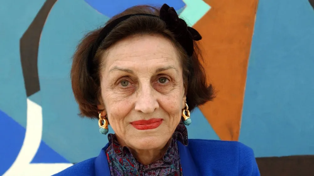 FILED - 18 September 2003, Chemnitz: Painter and writer Francoise Gilot stands in front of her painting "Night Sky" from 1999 in the art collections in Chemnitz. The painter and long-time companion of the artist Pablo Picasso, Francoise Gilot, is dead, US media reported. Photo: Wolfgang Thieme/dpa-Zentralbild/dpa