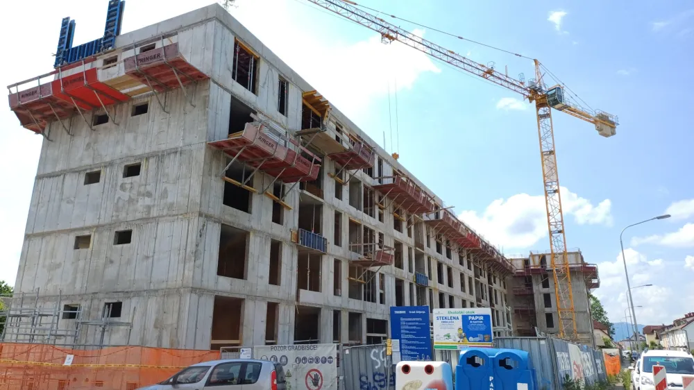 Nekdanja stražiška sramota je končno dobila novo podobo.