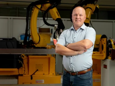 Na področju avtomatizacije in robotizacije varjenja vidijo trend rasti, ker ni delovne sile, ki bi želela delati z rokami, pravi direktor Virsa Renato Pahor. F Virs