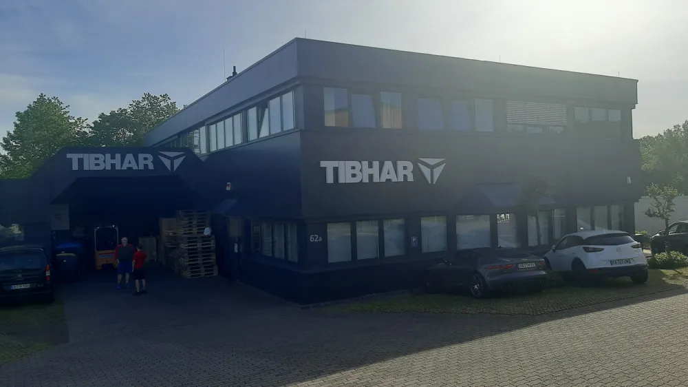 Sedež podjetja Tibhar v Saarbrücknu se vse bolj širi.