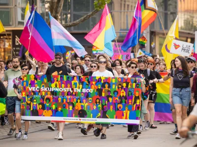 Ljubljana, Kongresni trg.<br>Povorka po ulicah Ljubljane v okviru Parade ponosa 2023 z zakljuckom na Kongresnem trgu.