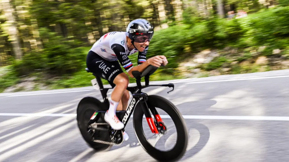 Tadej Pogačar je z vožnjo do Rudnega polja pokazal, da mu po&scaron;kodba zapestja ni preprečila dobre priprave pred dirko po Franciji. Foto: Nik Erik Neubauer