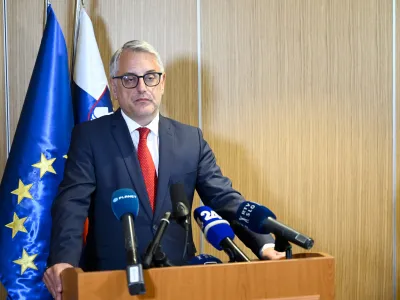 novi minister za godspodarstvo Matjaž Han - 02.06.2022 – Ministrstvo za gospodarstvo - primopredaja poslov med novim ministrom za gospodarstvo Matjažem Hanom in bivšim ministrom Zdravkom Počivalškom //FOTO: Nik Erik Neubauer