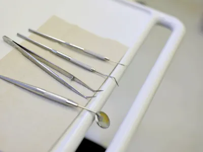 Rekonstrukcija dogodka v zobozdravstveni ambulanti naj bi bila ključna za razbremenitev krivde spolnega napada.
Foto: Tomaž Zajelšnik 