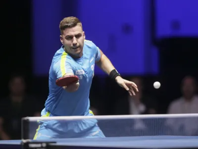 Deveti igralec sveta Darko Jorgić je dodobra napolnil dvorano Tivoli, zaupanje navijačev pa je upravičil z zmago proti Špancu Alvaru Roblesu. F Nik Erik Neubauer