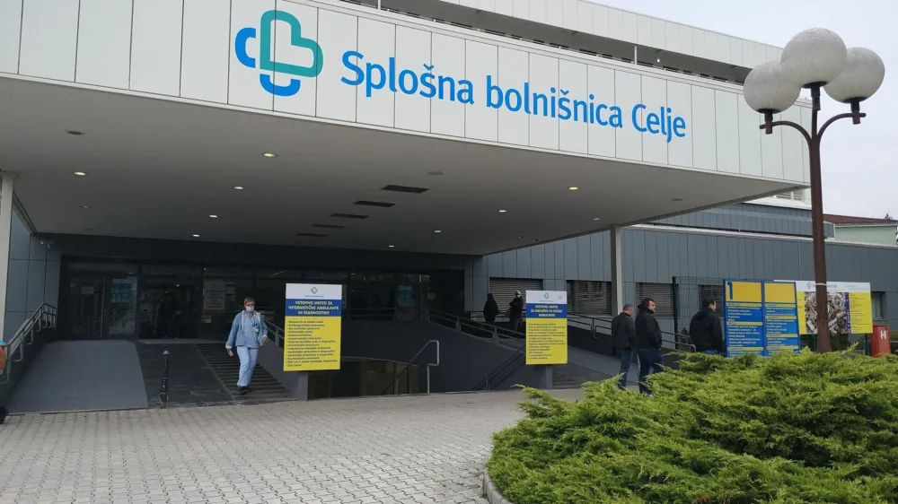 V SB Celje, kjer so čakalne dobe za revmatolo&scaron;ki pregled najdalj&scaron;e, opozarjajo na &scaron;tevilne neupravičene napotitve.&nbsp;