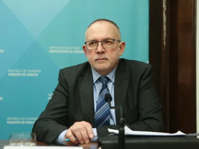 Direktor Združenja zdravstvenih zavodov Slovenije Marjan Pintar (na fotografiji) utegne po nekaterih napovedih naslediti Danijela Bešiča Loredana. Za zdaj je član ožje Golobove ekipe na ministrstvu za zdravje. Foto: Luka Cjuha 