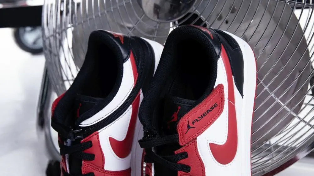 Nike FlyEase, nov &scaron;portni copat