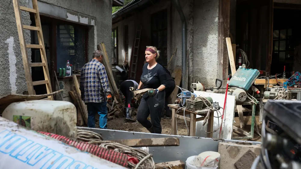 Solčava - Savinjska dolina - odpravljanje posledic poplav – sanacija škode -  - 07.08.2023 – najhujša naravna ujma v zgodovini Slovenije - prizadeti dve tretjini države - ujma - poplave – zemeljski plazovi – //FOTO: Bojan Velikonja