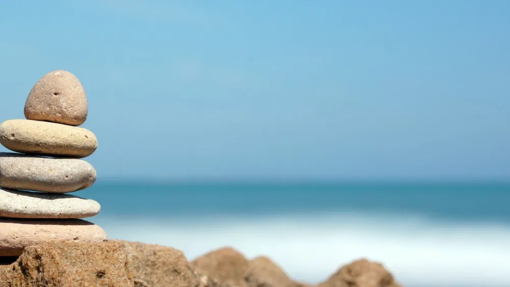 ajurveda kamni, poletjte