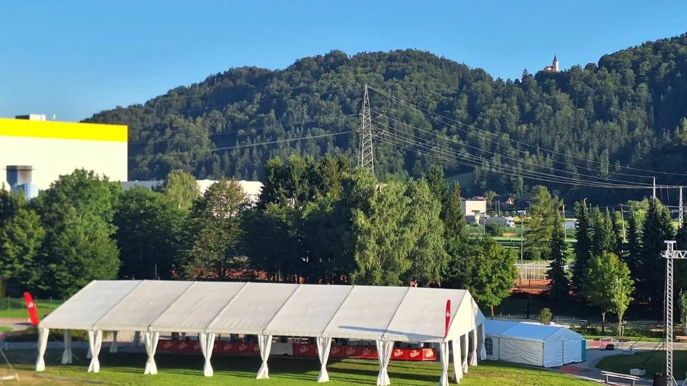 Ena največjih slovenskih prireditev, na kateri stojijo &scaron;otori podjetja Petre, je festival Metal Days v Velenju. F Petre