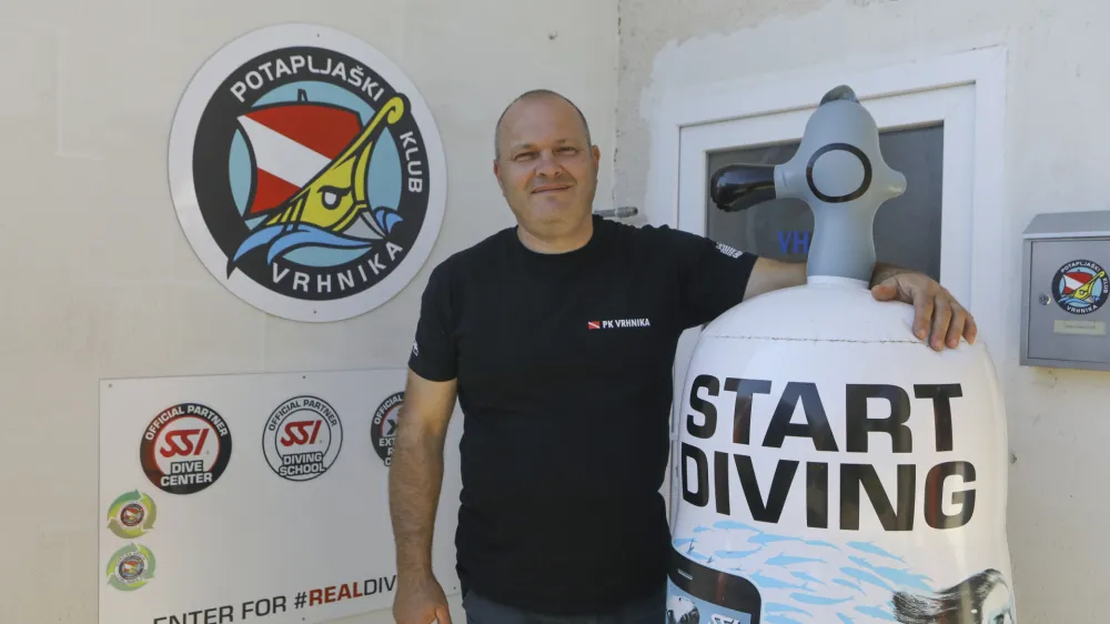 Potapljaški inštruktor in vodja Potapljaškega kluba Vrhnika Boštjan Turk.